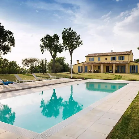 Elettra Marcheholiday * San Costanzo
